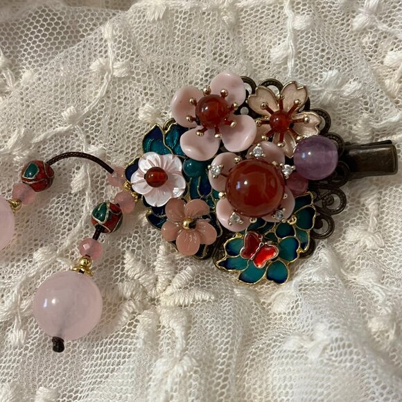 🌸 Enchanted Garden Hair Clip – Petals, Pastels & Poetic Sparkle 💫 - Picture 3 of 5